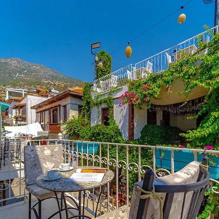 Turkuaz Pansiyon Kalkan Exterior photo